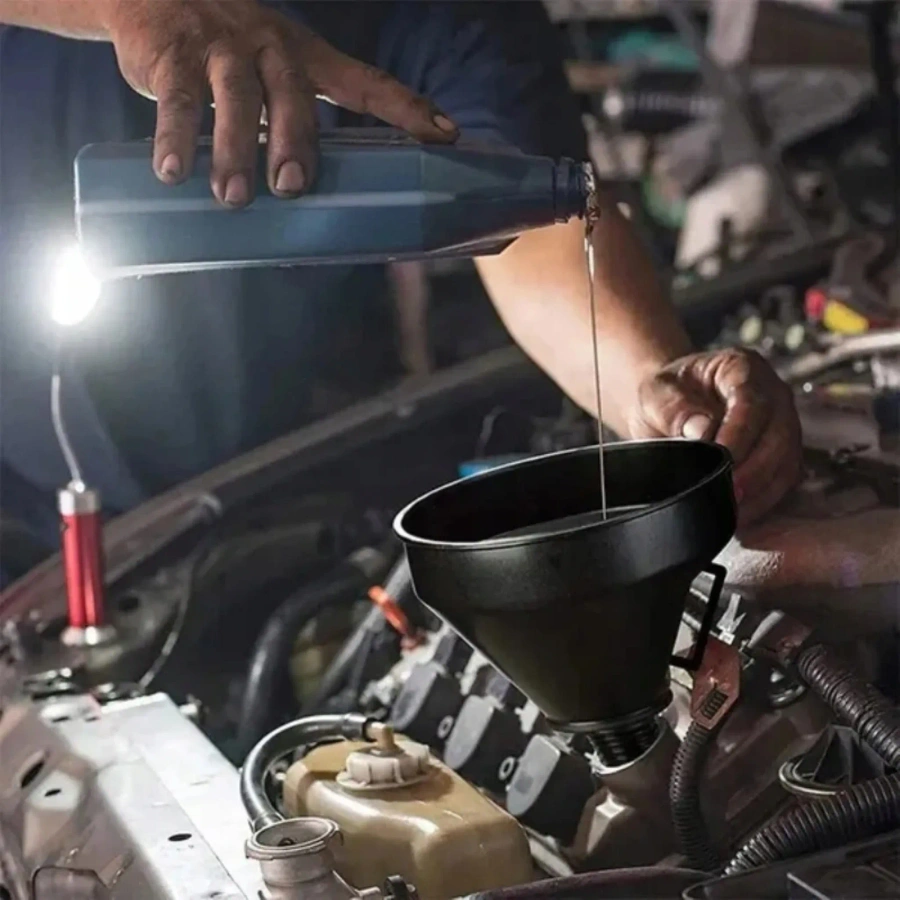 Lejek samochodowy do paliwa 13 x 35 cm