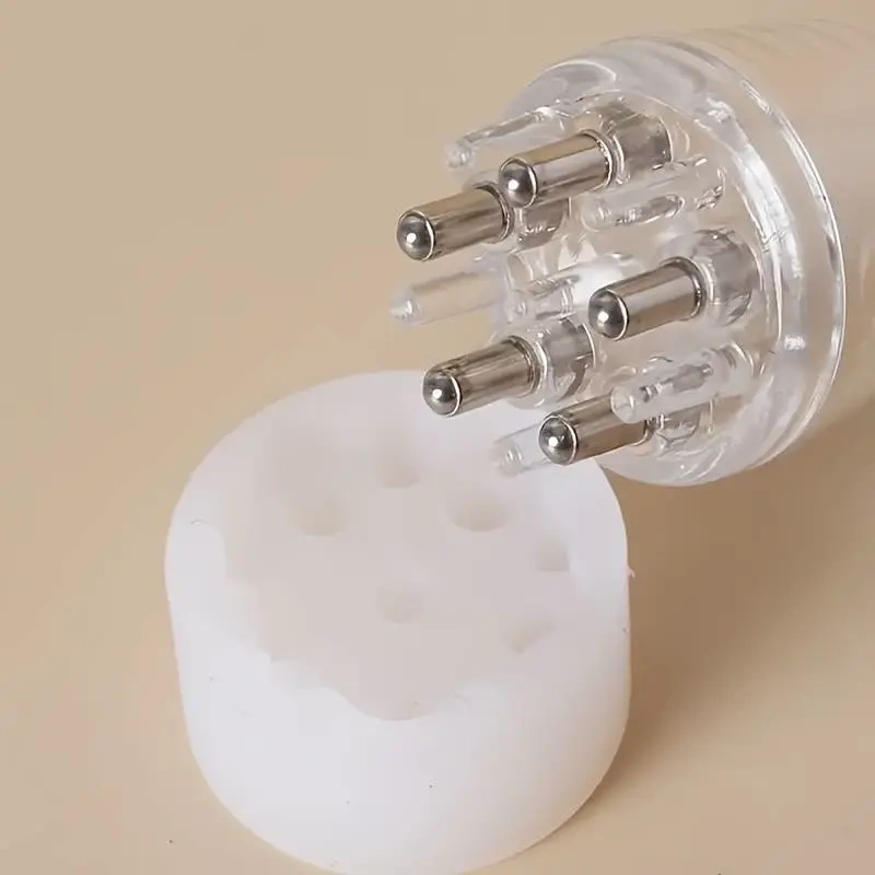 Wielofunkcyjny aplikator do wcierek biały