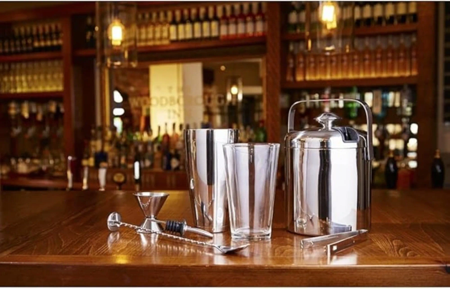 Pojemnik termiczny na lód ze szczypcami