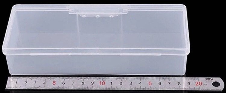 Puste zamykane pudełko na pilniki, pędzle i akcesoria