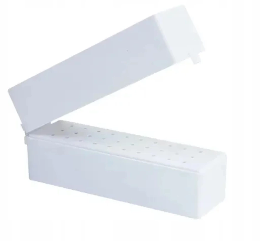 Pudełko zamykane na 30 frezów do paznokci 13 x 6 cm