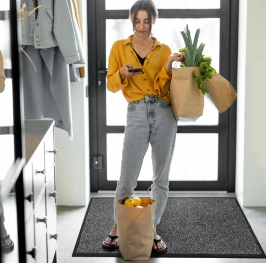 Niezniszczalna Wycieraczka Gumowa 60x90 cm - Idealna na Deszcz, Śnieg i Błoto. Antypoślizgowa.