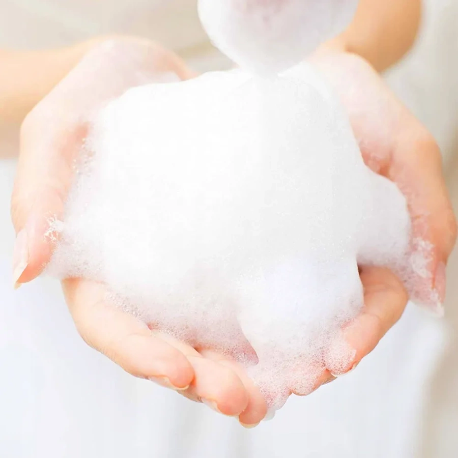 Spieniający dozownik do płynów biały